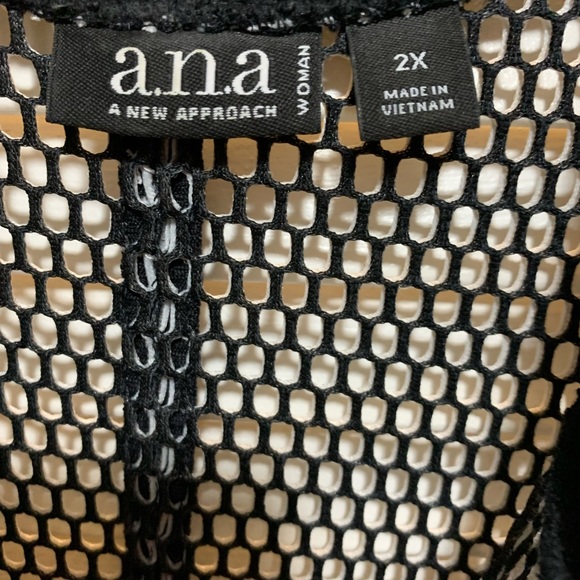 Ana Black and white jacket - Picture 2 of 4